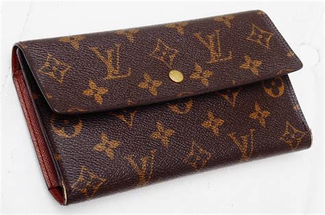 are lv wallets worth it|louis vuitton wallet cost.